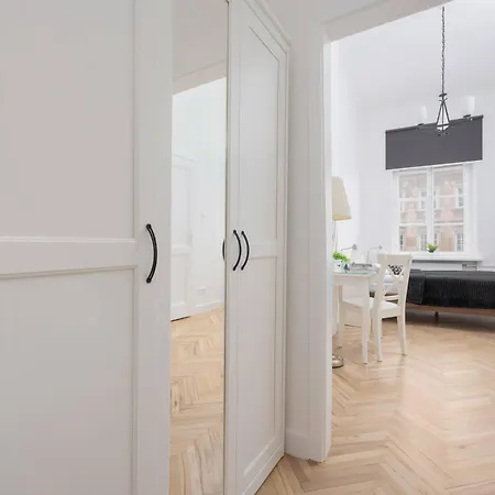 Podwale Cozy For 6 Guests Old Town By Renters Warsaw