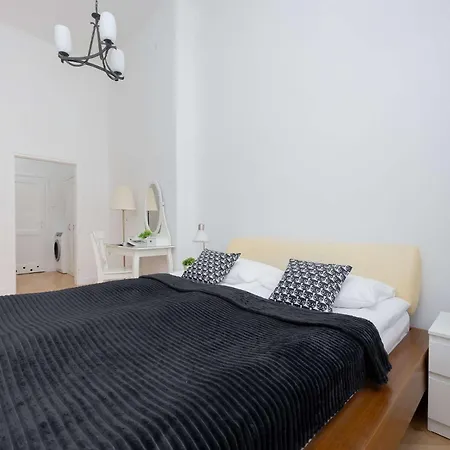 Podwale Cozy For 6 Guests Old Town By Renters * Varsóvia